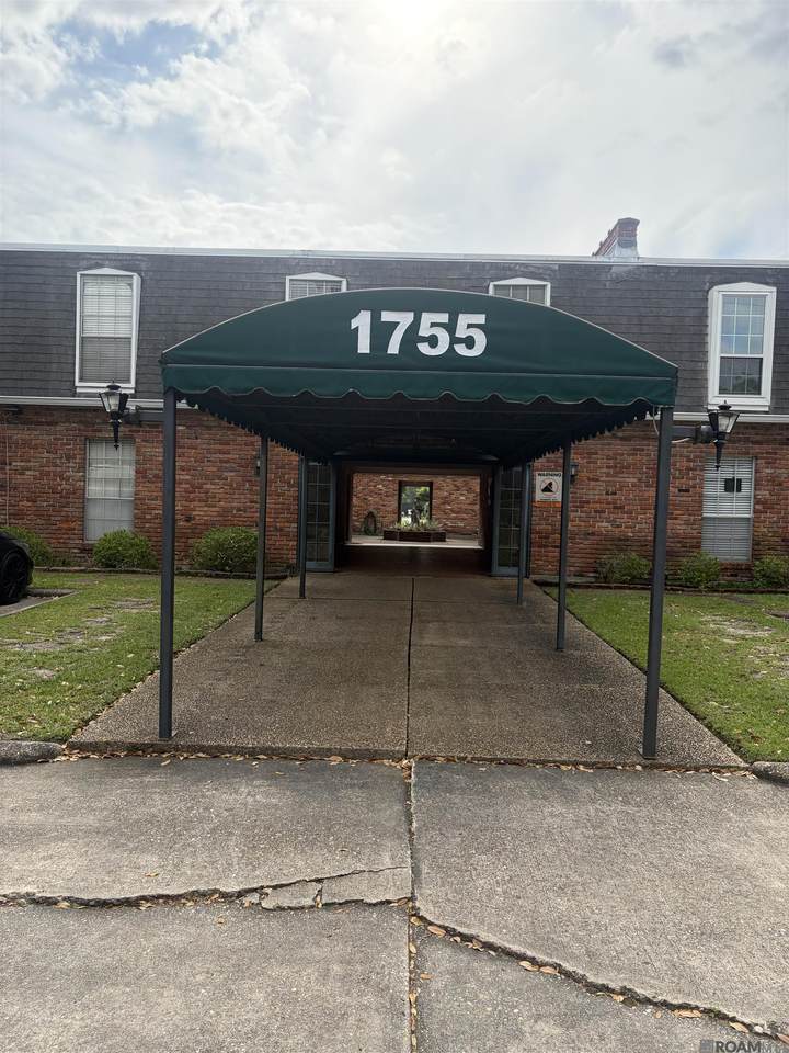1755 College Dr - Photo 1