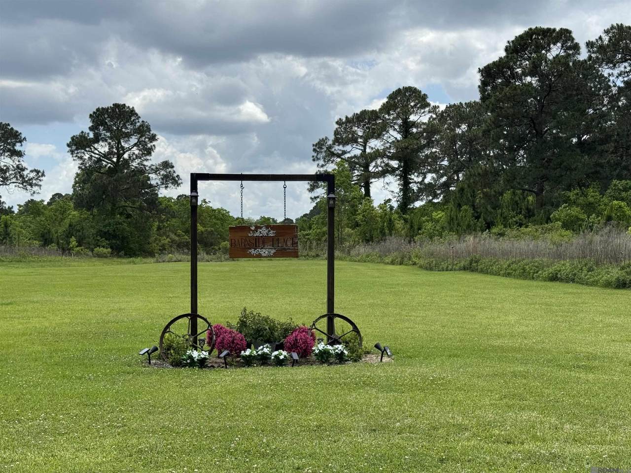 5051 Country Club Rd - Photo 1