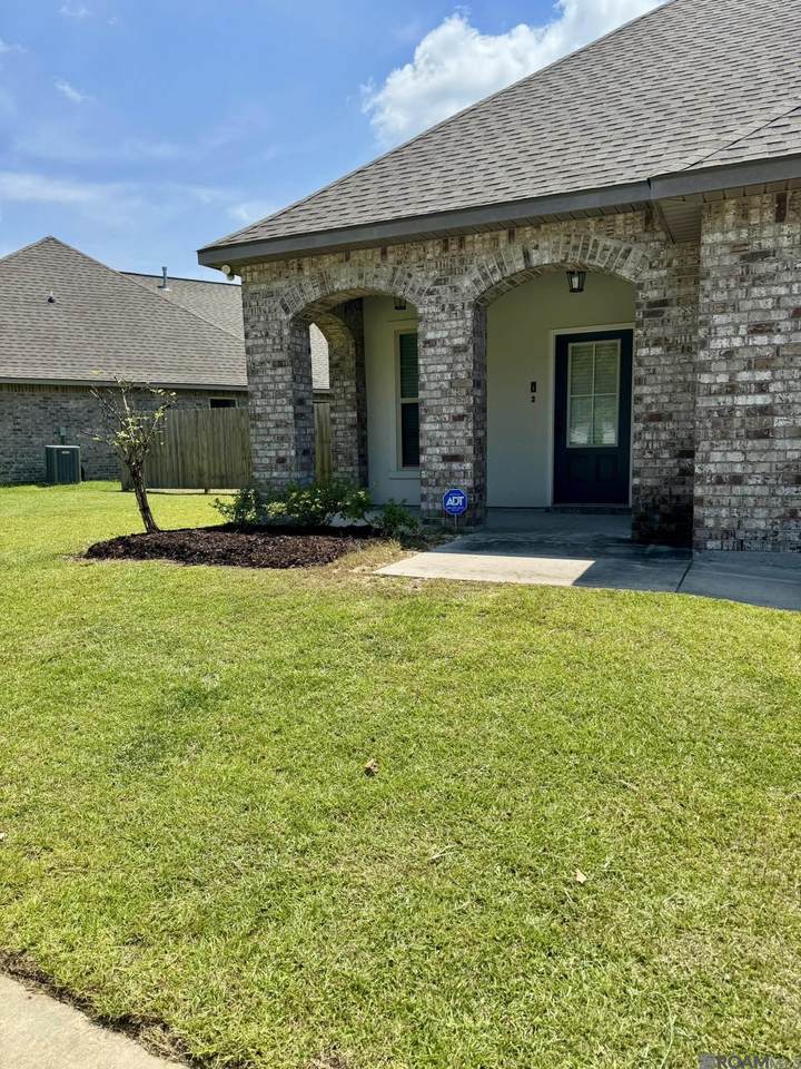 7306 Kenilworth Crossing Ave - Photo 1