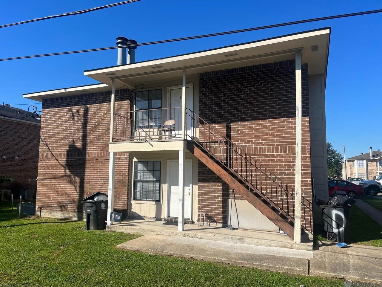 1055 Manson Dr - Photo 1