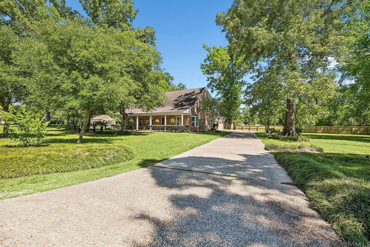 37209 Manchac Ln - Photo 1