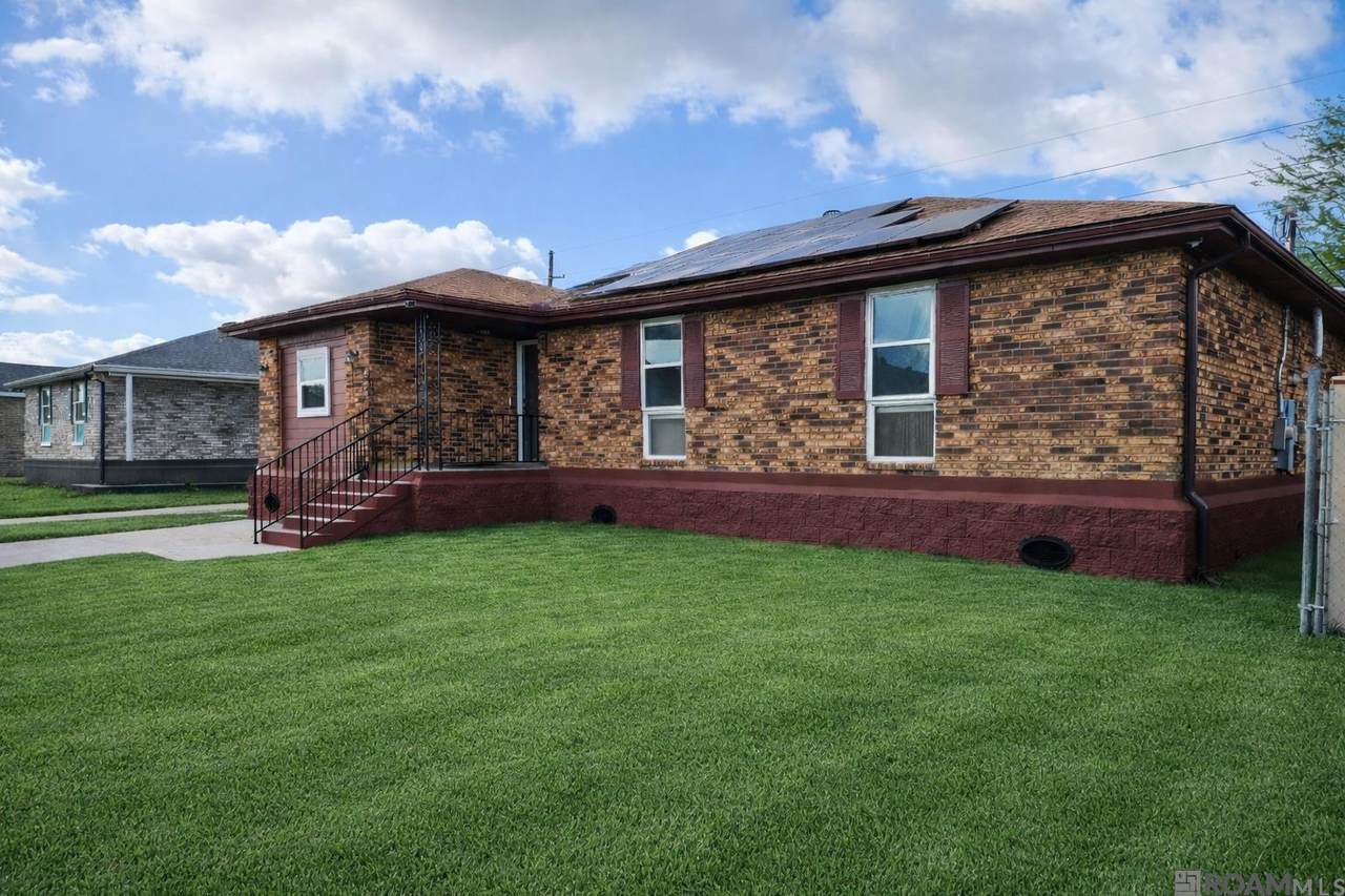 7208 Runnymede Ave - Photo 1