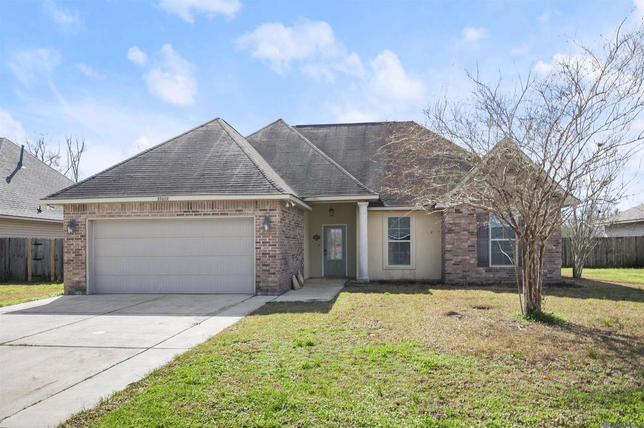 39059 Elliott Ave - Photo 1