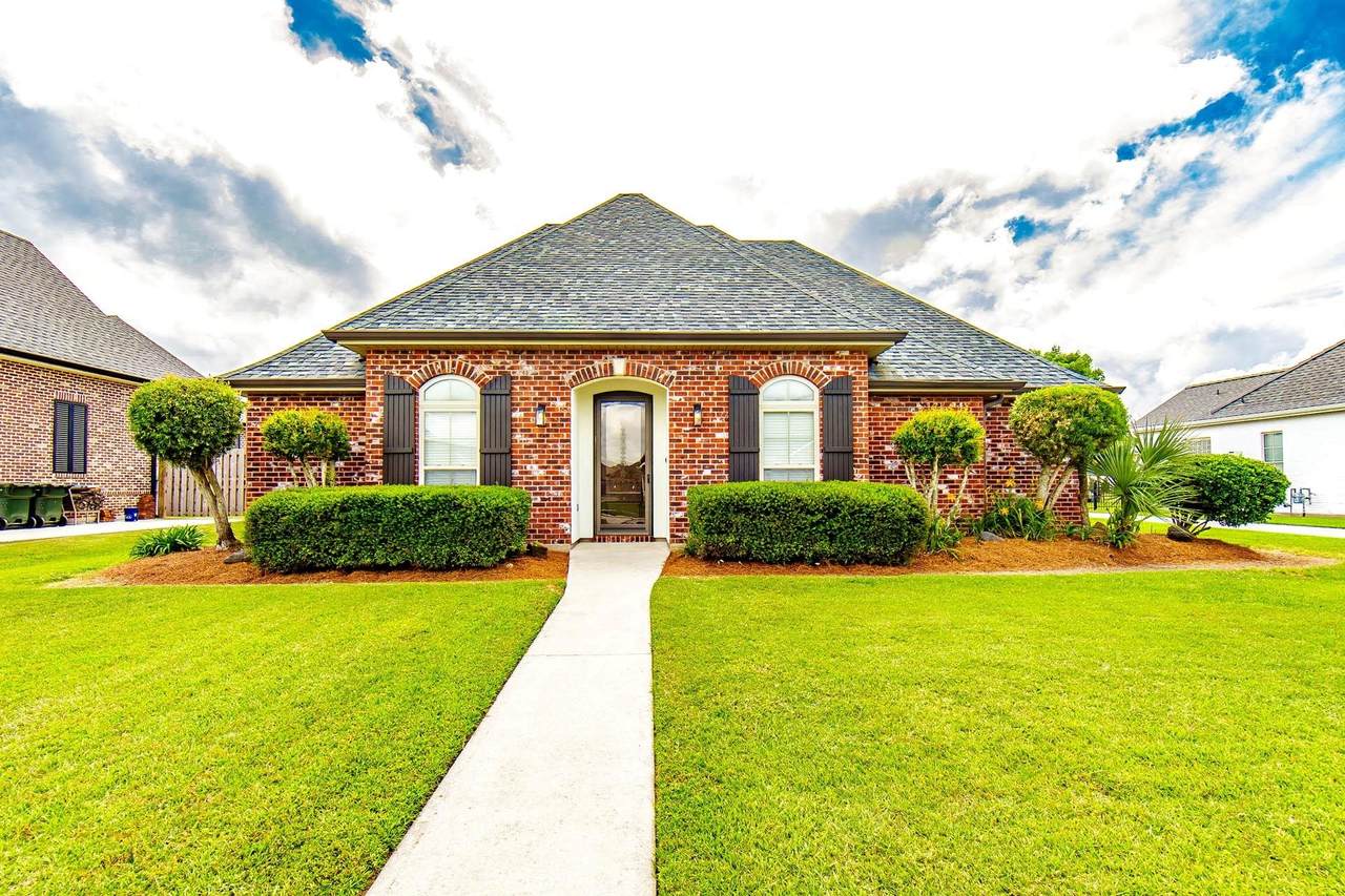 256 Tulip Dr - Photo 1