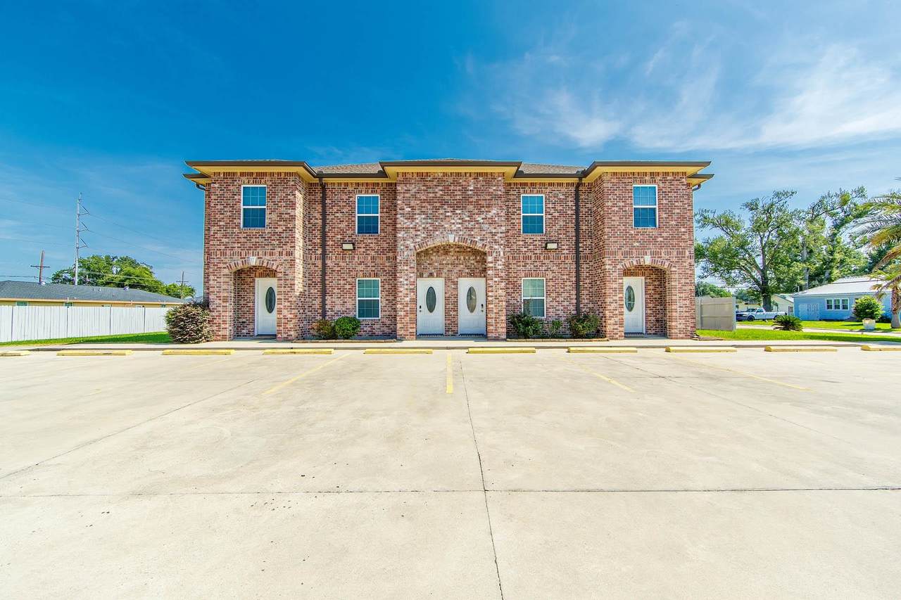 151 Dixie Avenue - Photo 1