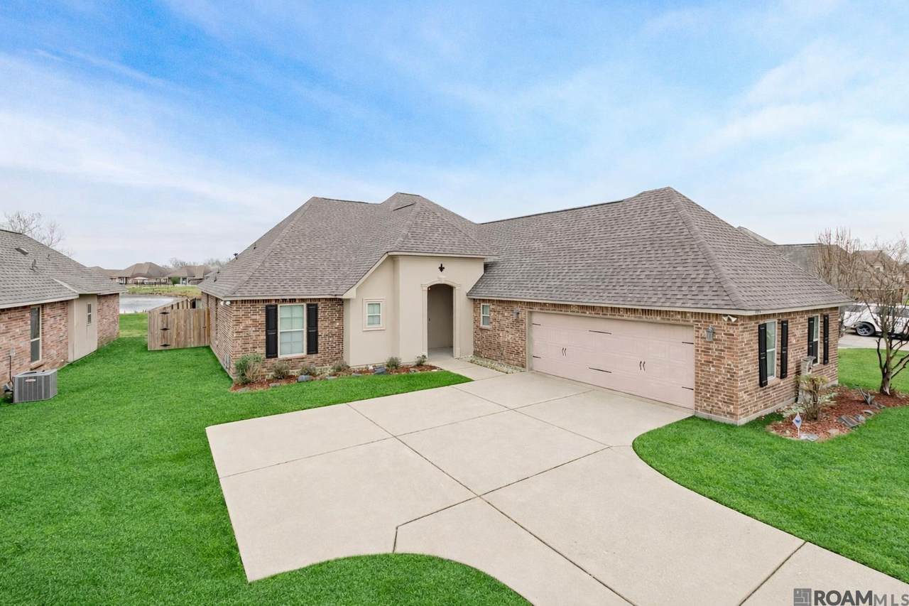 4084 Stonewall Dr - Photo 1