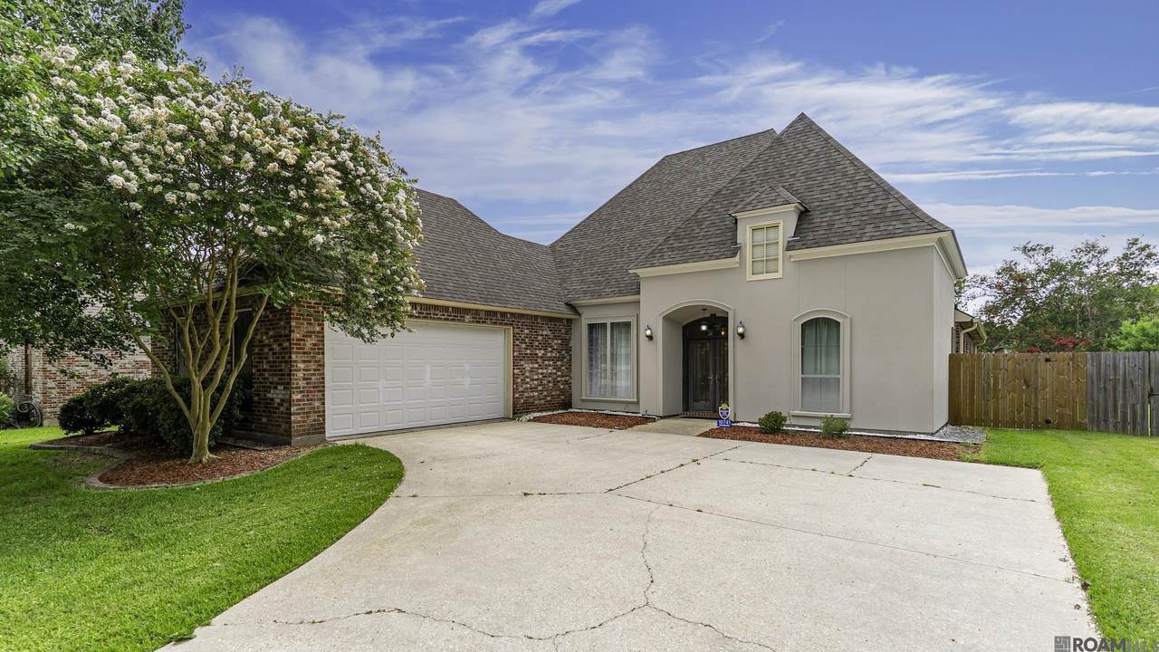 10741 Hillmont Ave - Photo 1