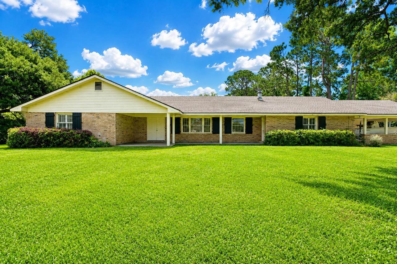 177 Waverly Road - Photo 1