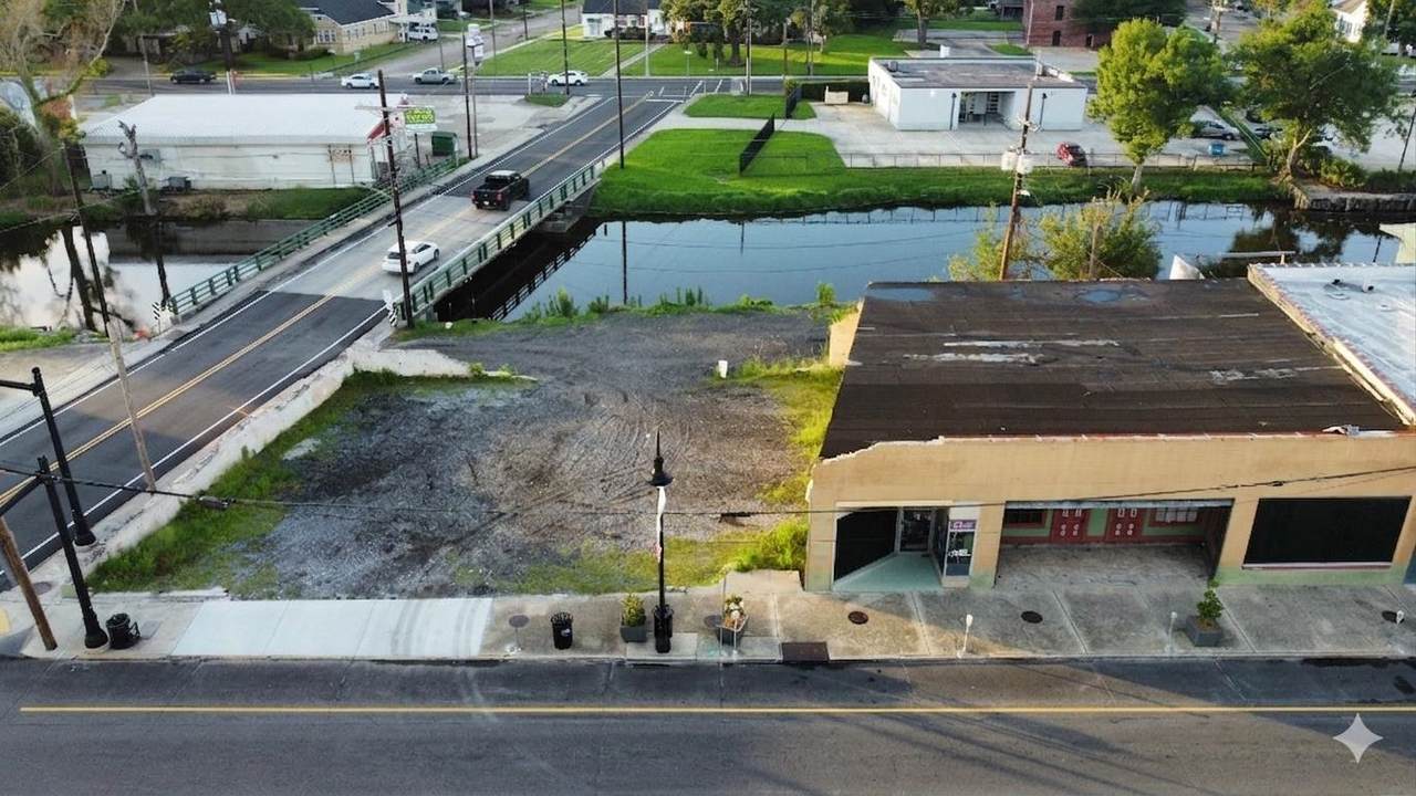 7809 Main St - Photo 1