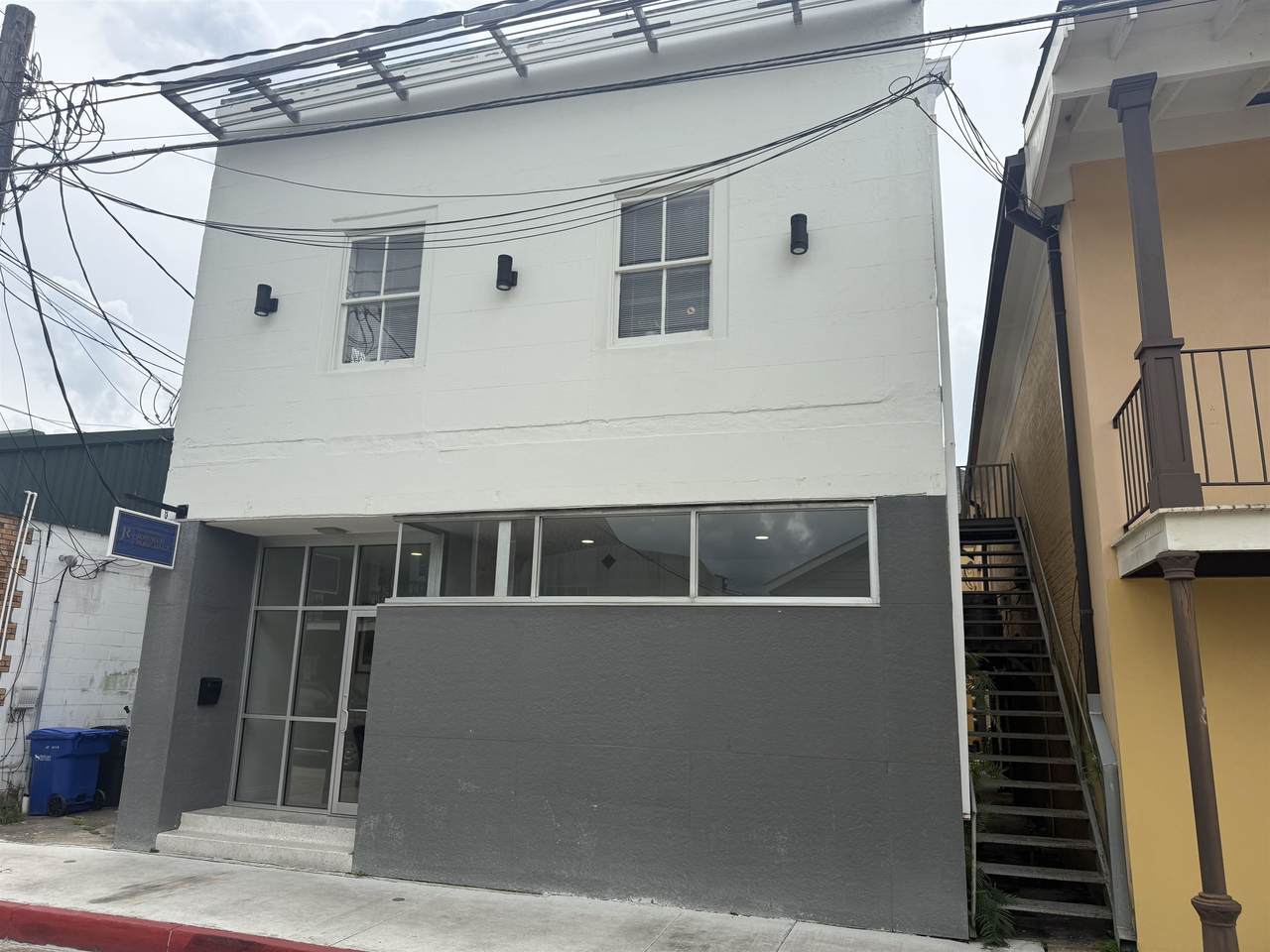 405 West 2nd Street - Photo 1