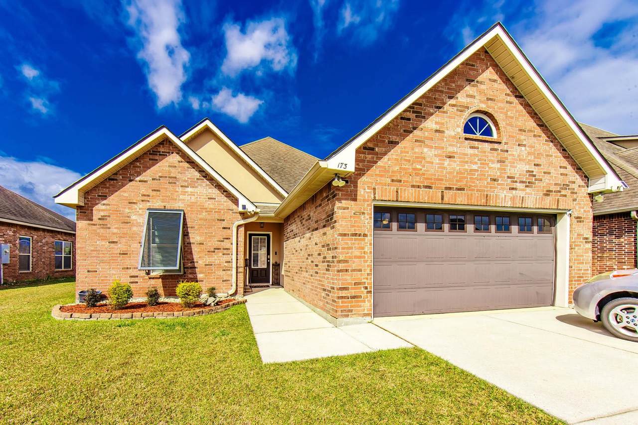 173 Laverne Dr - Photo 1