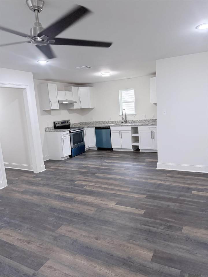 38254 Shelby Dr - Photo 1