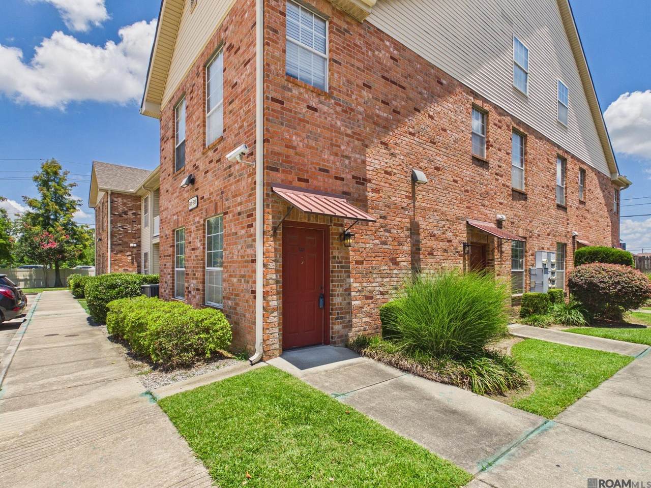 900 Dean Lee Dr - Photo 1