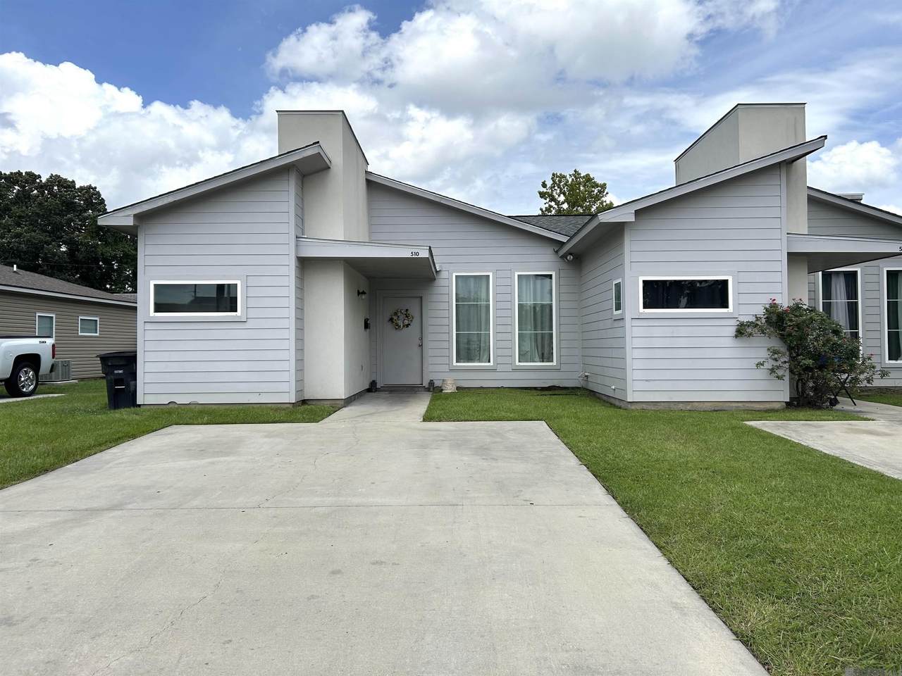 510 Live Oak Blvd - Photo 1