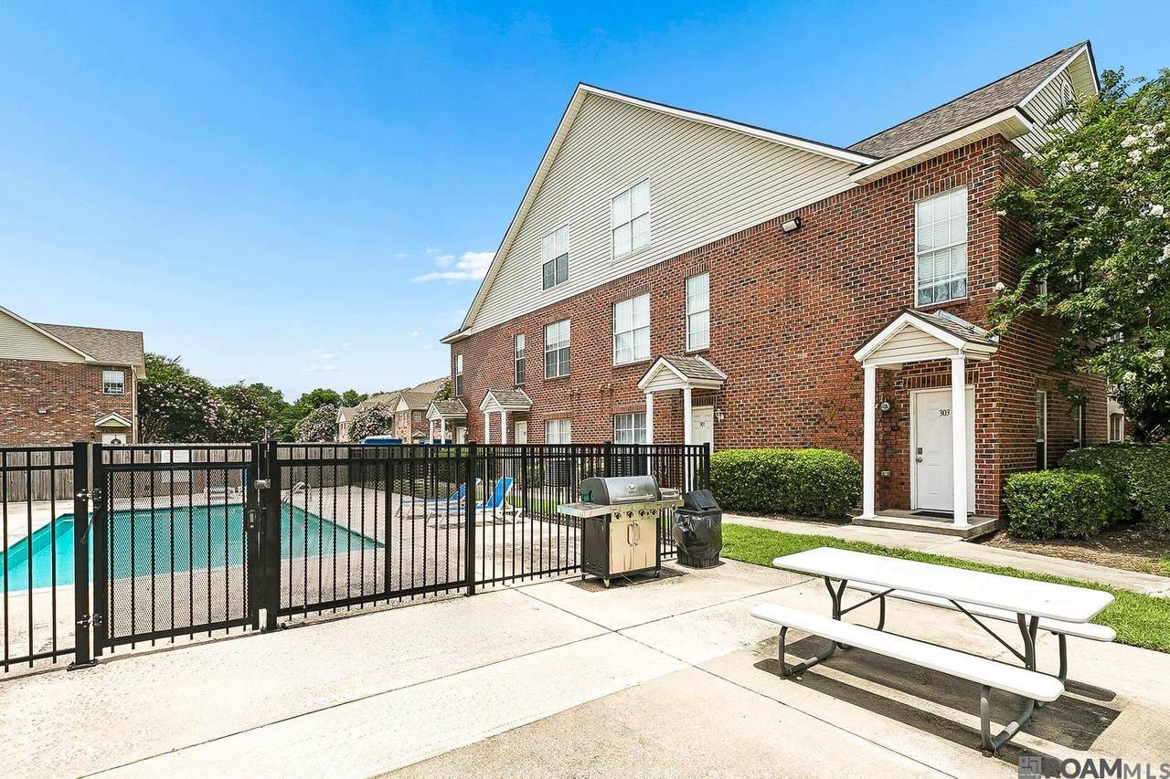 4625 Burbank Dr - Photo 1