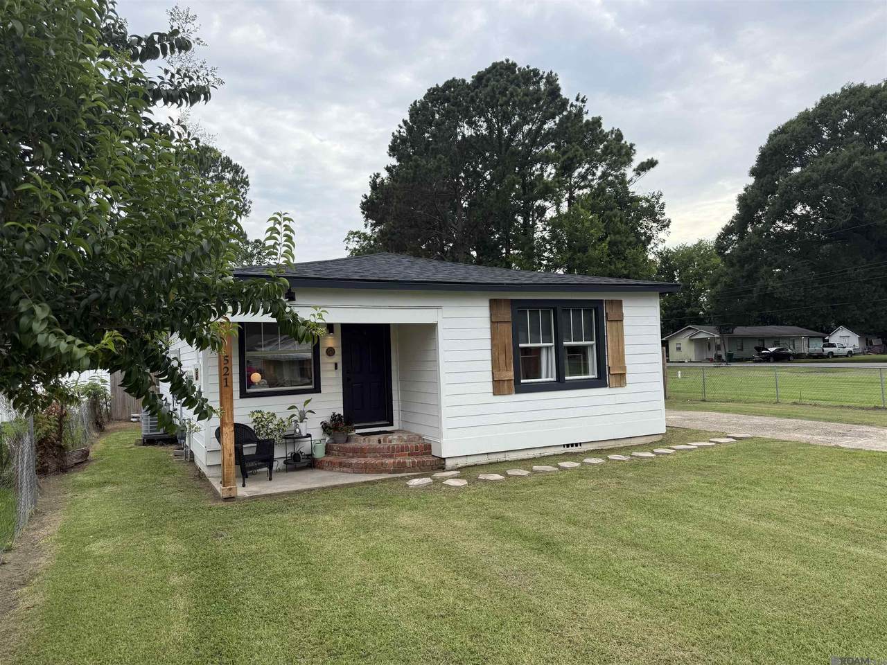 521 Gwin St - Photo 1