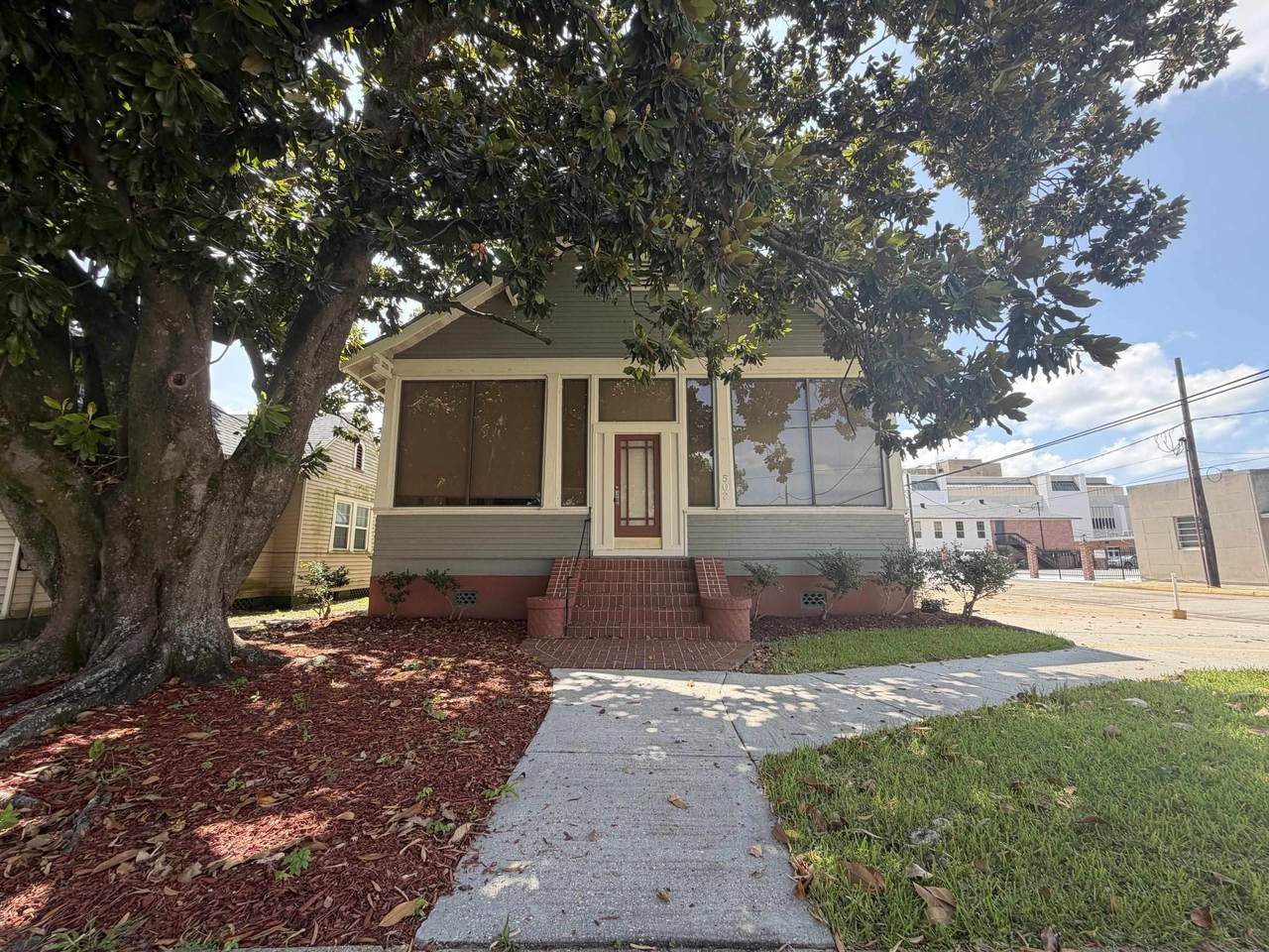 502 Roussell Street - Photo 1