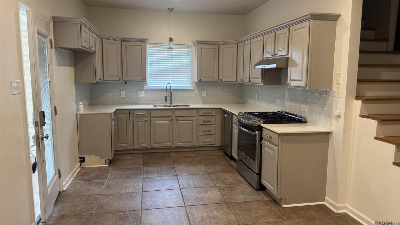 7141 Point Avery Dr - Photo 1
