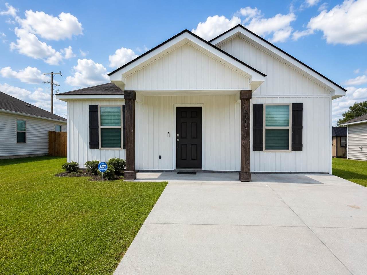 200 Benjamin Dr - Photo 1