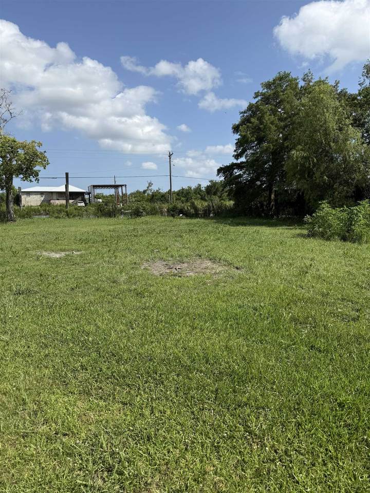 1557 Dr. Beatrous Road - Photo 1
