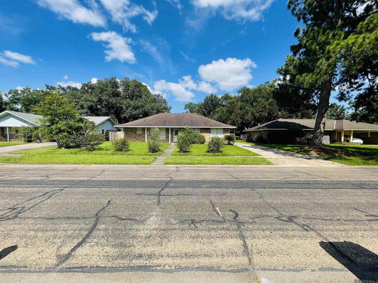 4036 Ridgemont Dr - Photo 1