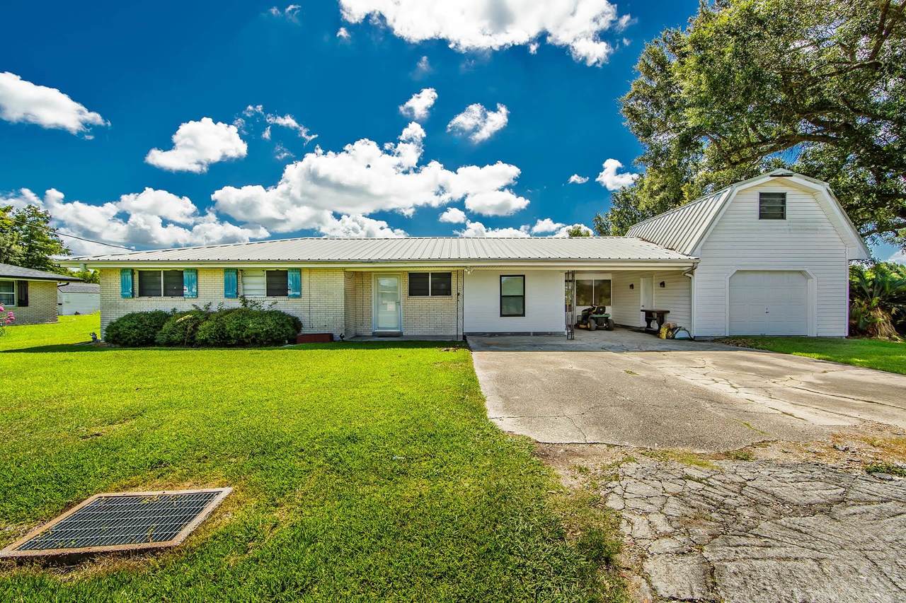 405 Four Point Drive - Photo 1
