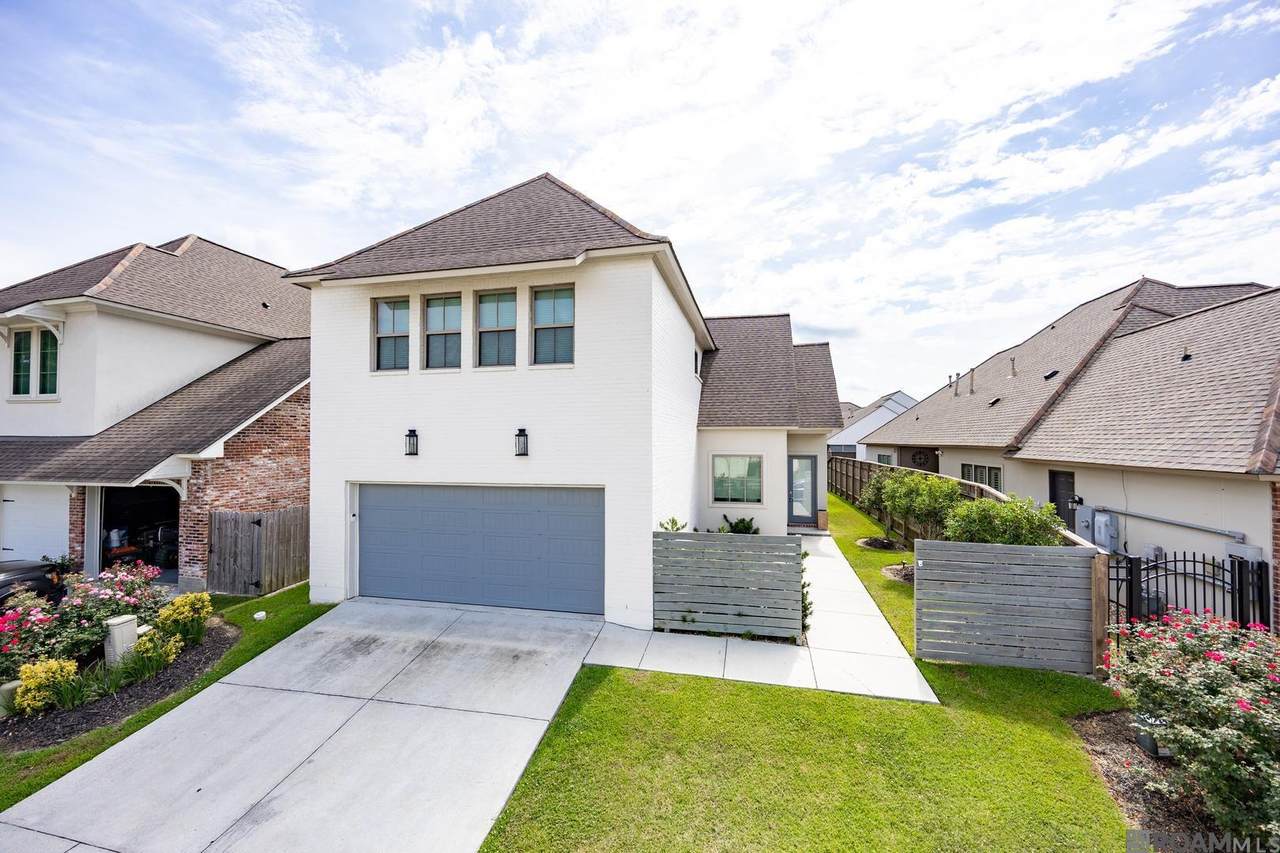 8543 Landau Dr - Photo 1
