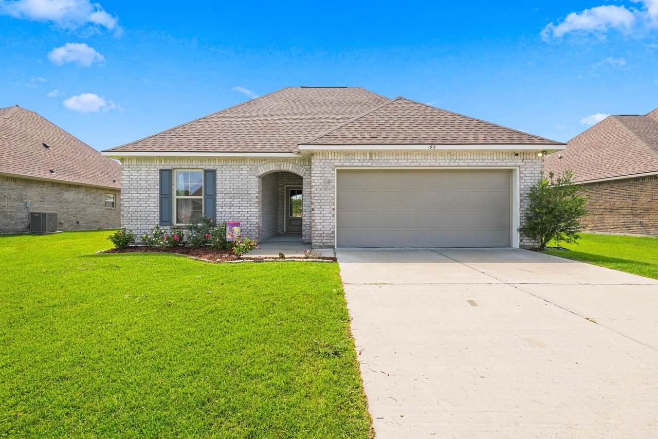 195 Pond Dr - Photo 1
