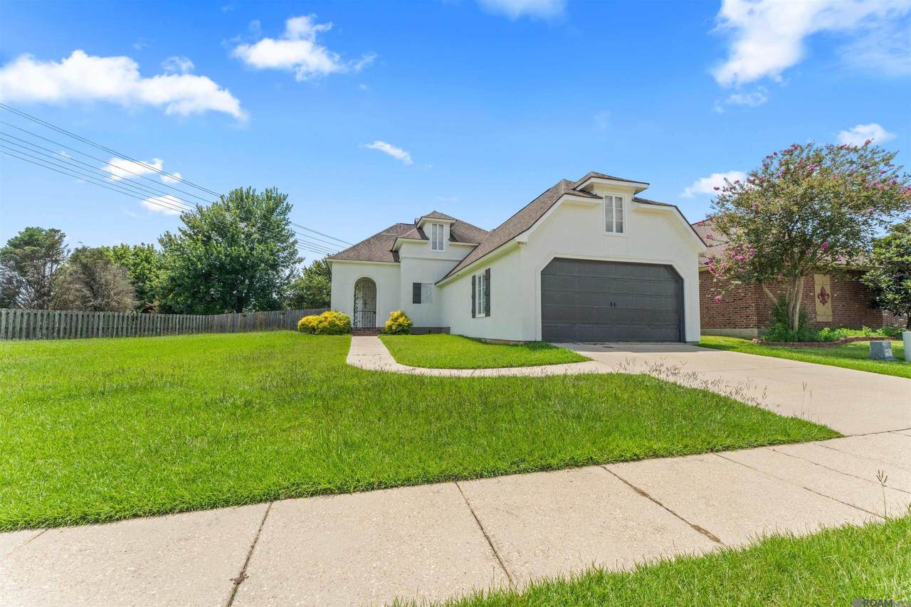 3981 Driftwood Dr - Photo 1