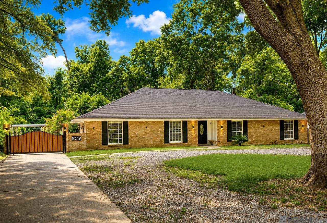 1049 Castle Kirk Dr - Photo 1