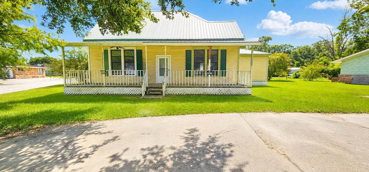 1801 Main St - Photo 1
