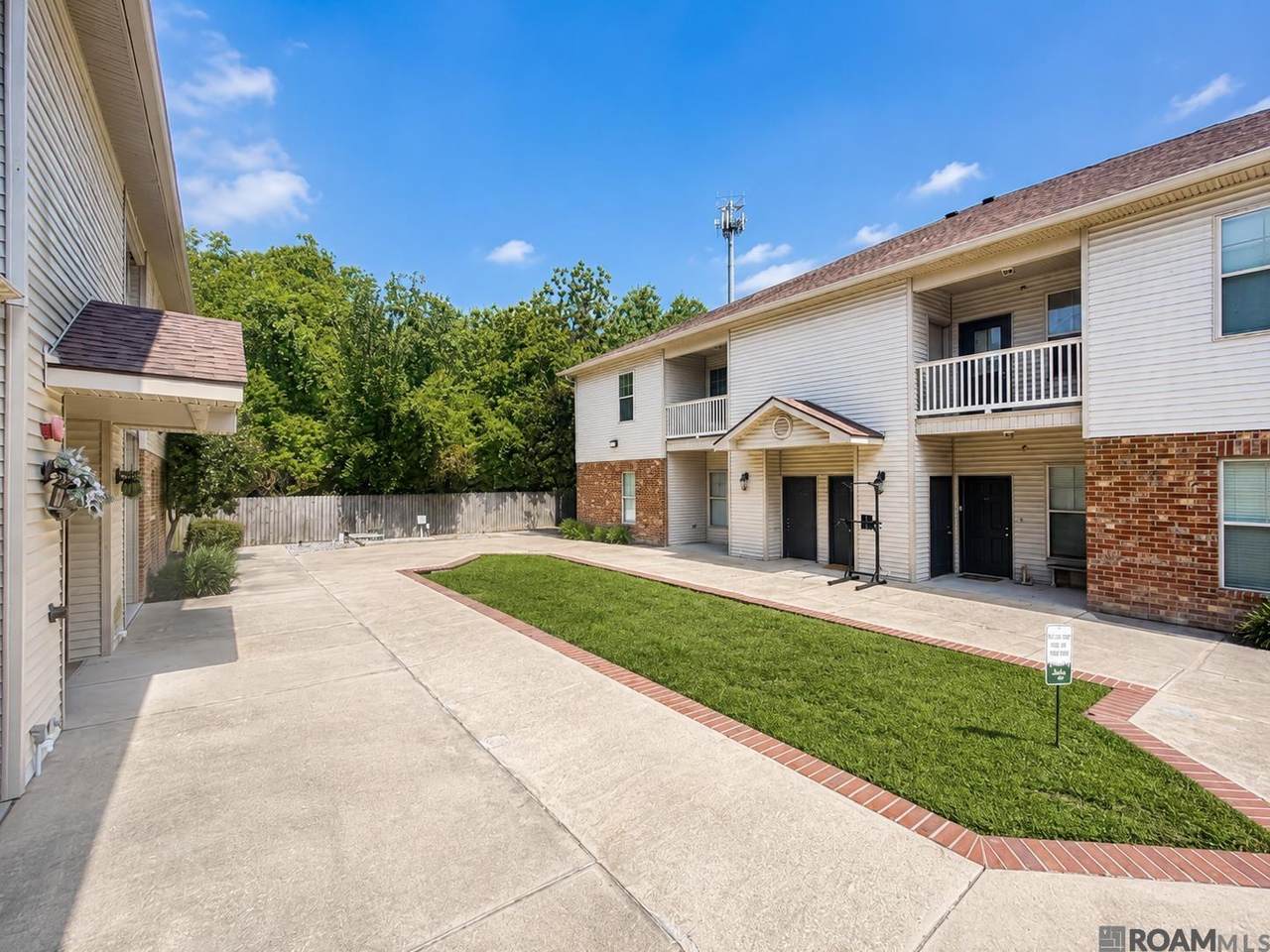 1362 Brightside Dr - Photo 1