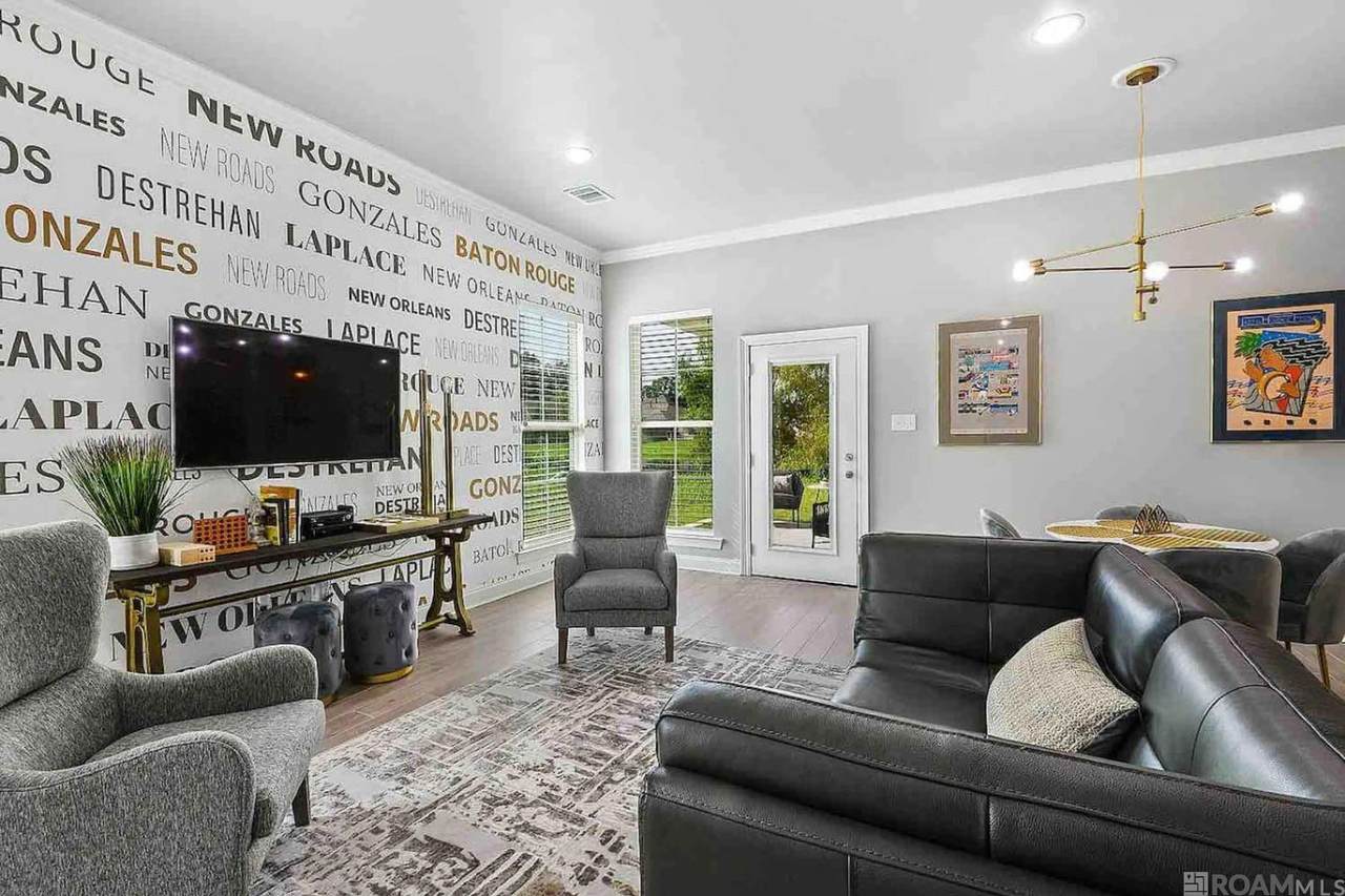 8116 Village Lake Ave - Photo 1