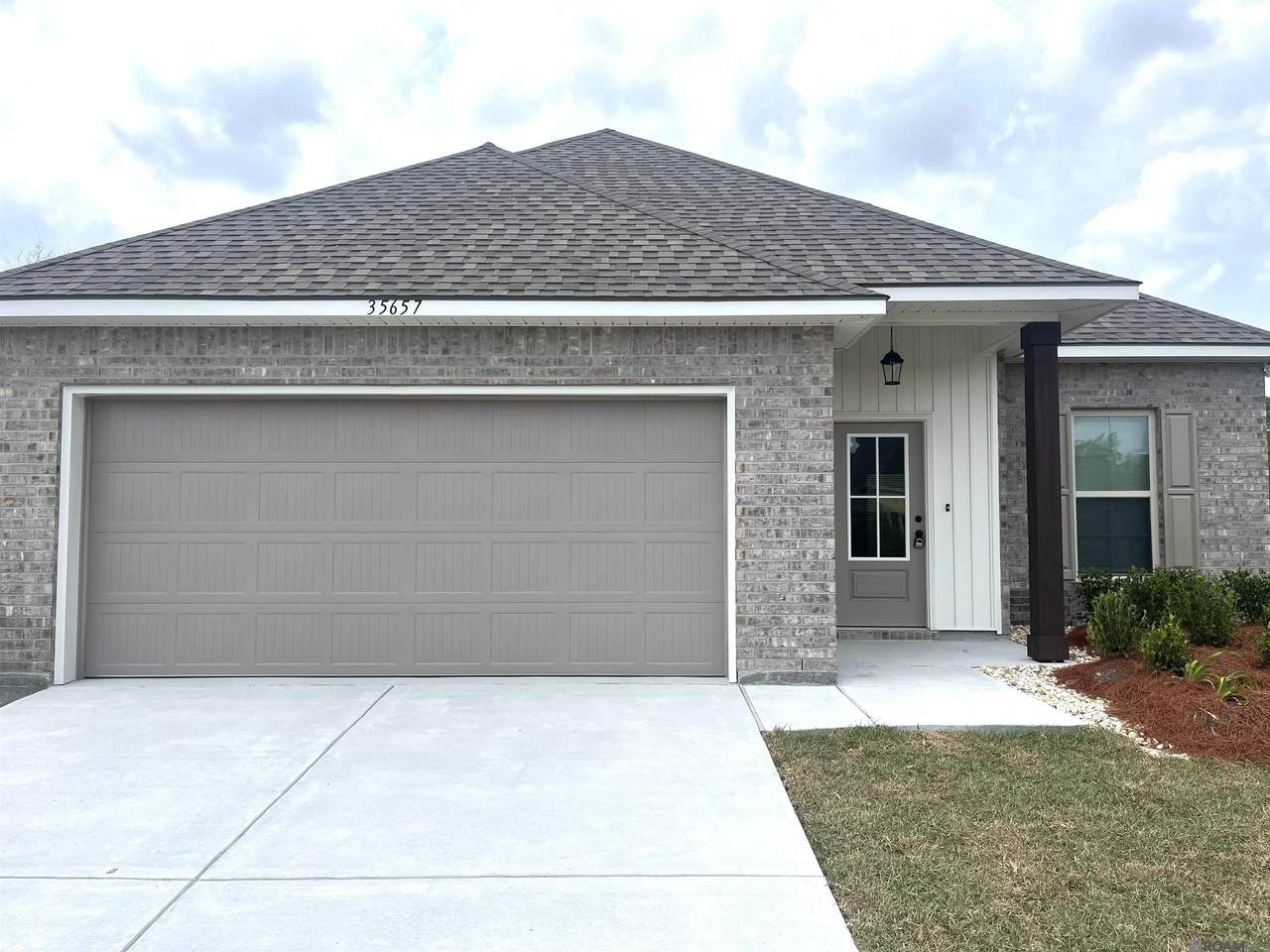 35657 Woodland Ridge Dr - Photo 1