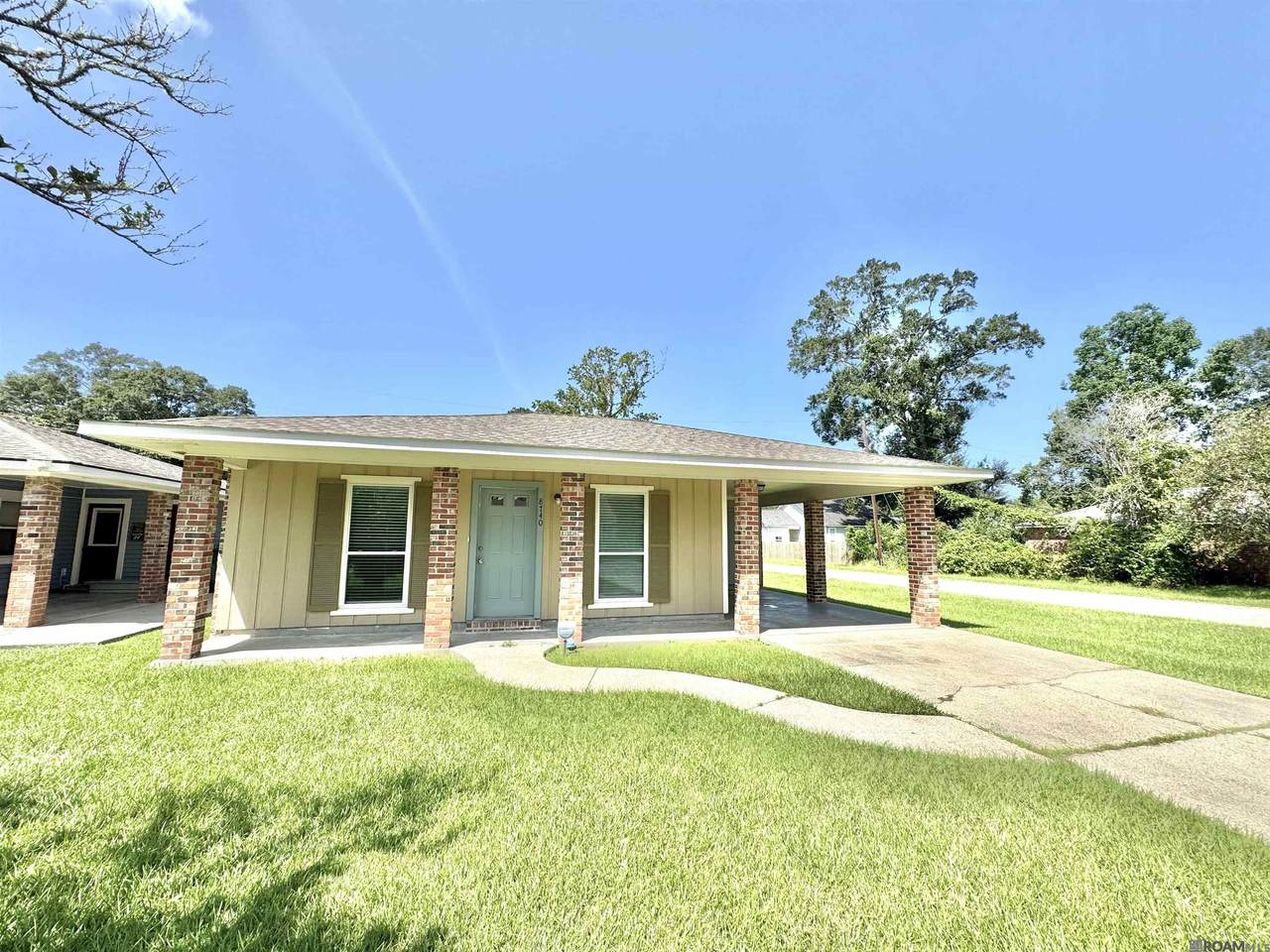 8740 Aubin St - Photo 1