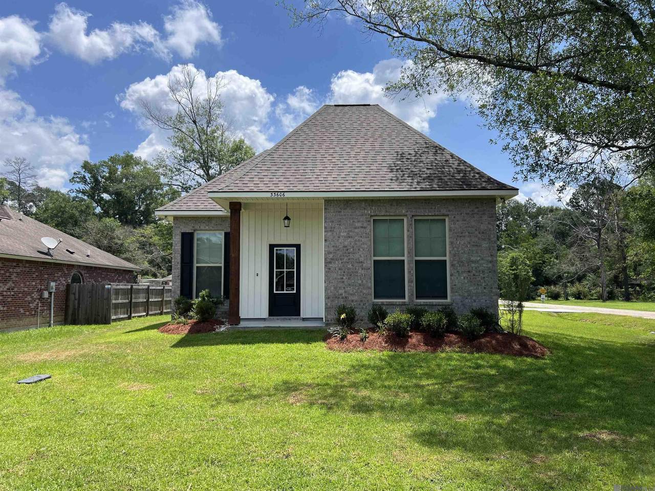 33606 Browning Rd - Photo 1