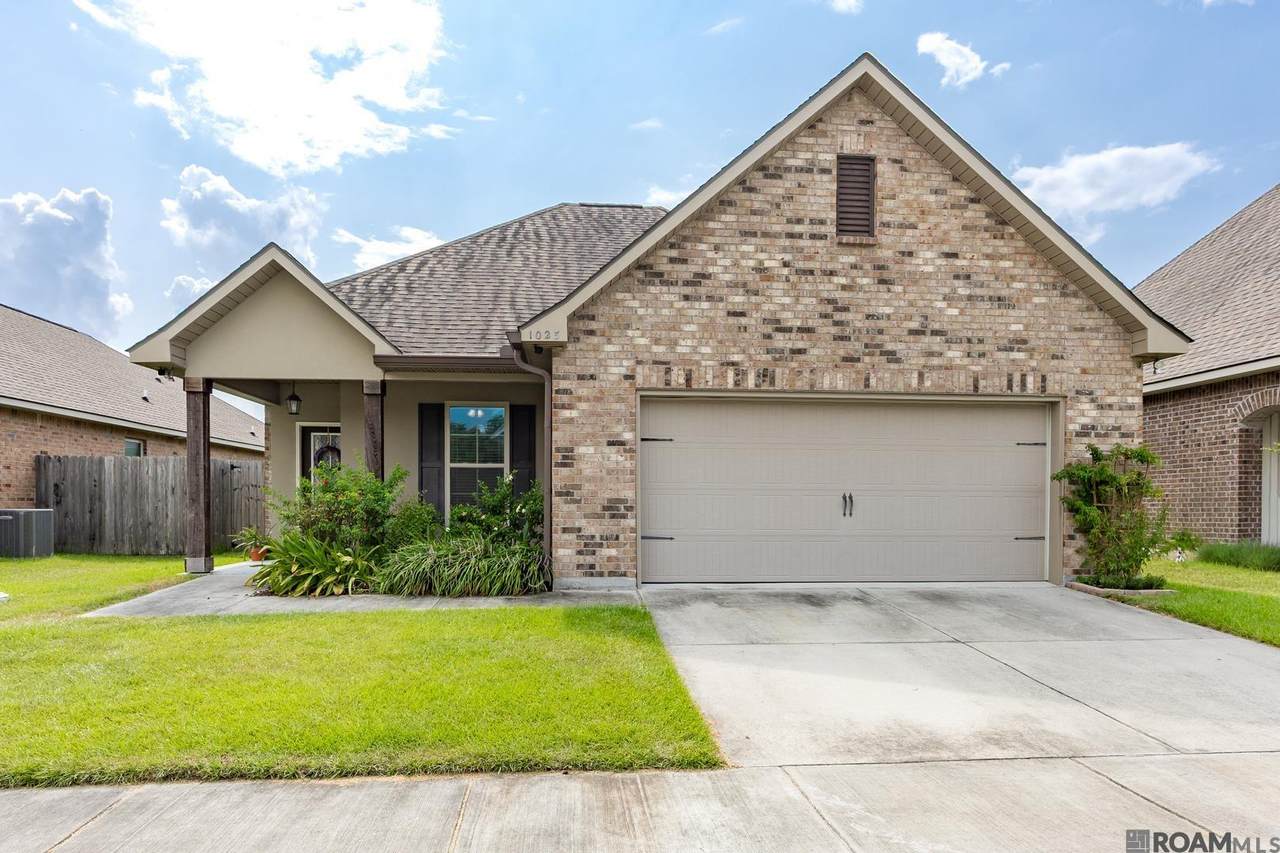 1025 Shadow Bluff Dr - Photo 1