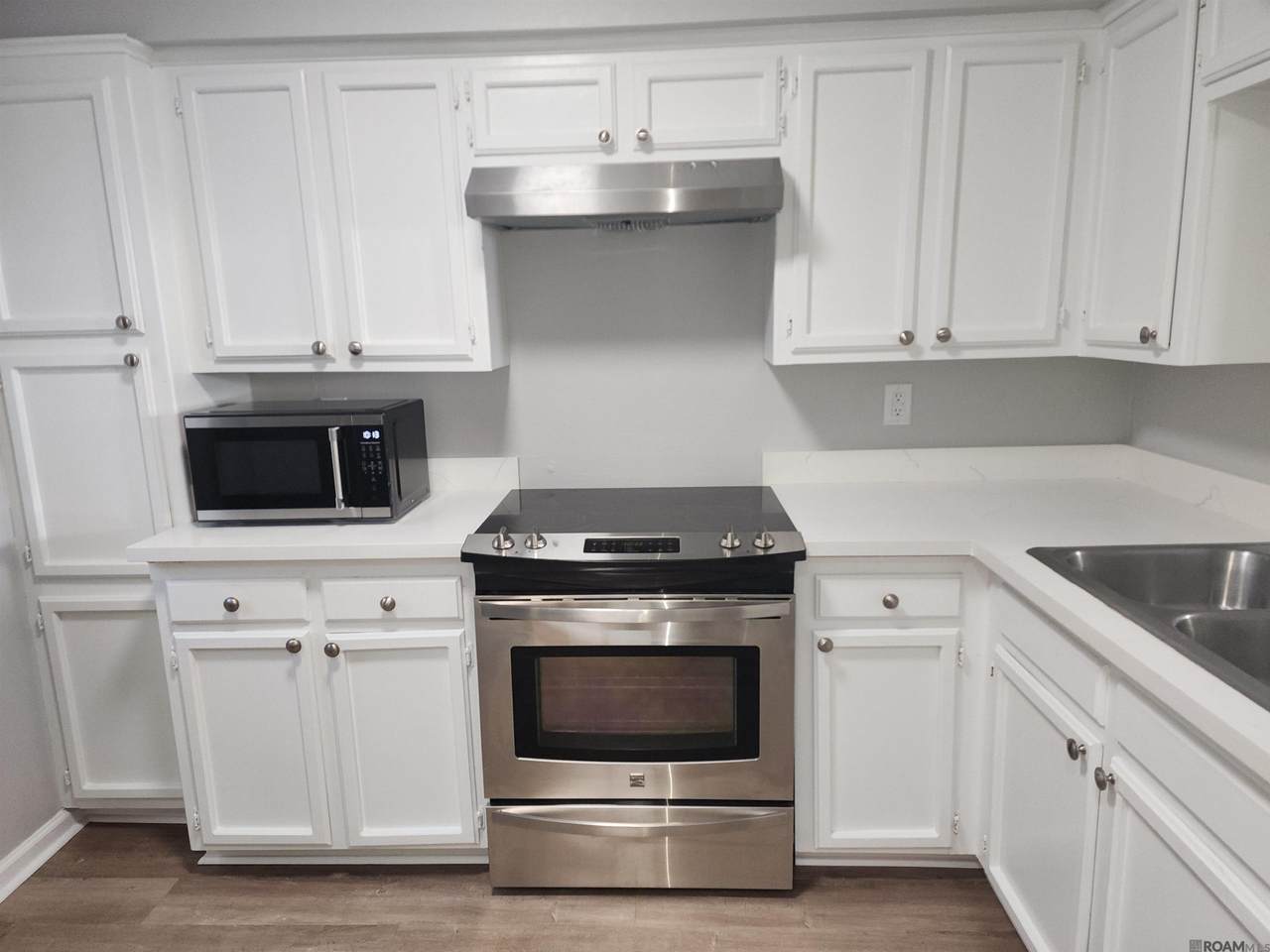 820 Meadow Glen Ave - Photo 1