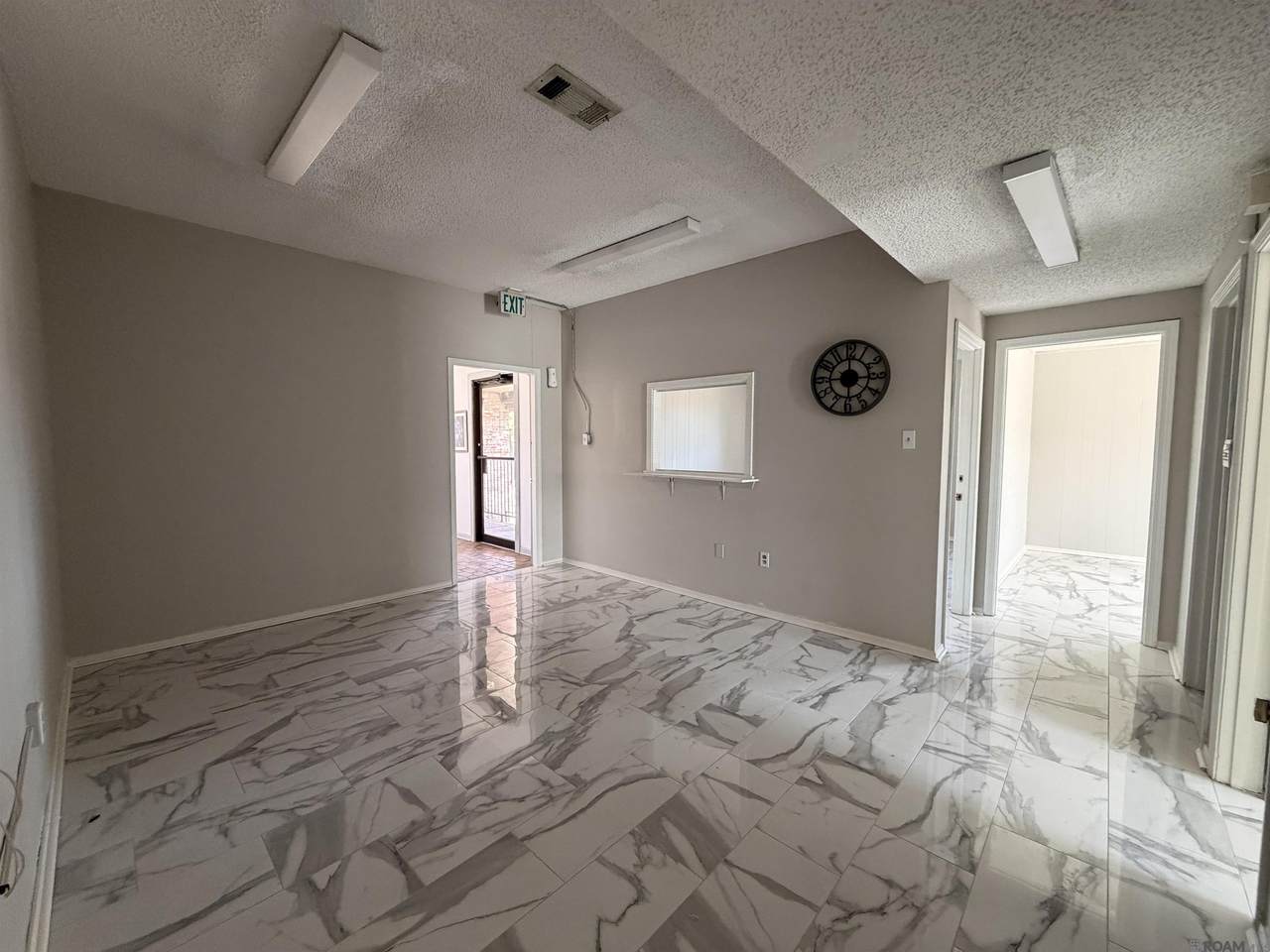 3931 Sherwood Forest Blvd - Photo 1