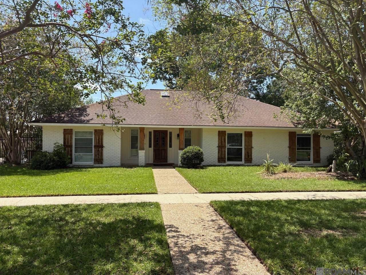 2316 Laurelwood Dr - Photo 1