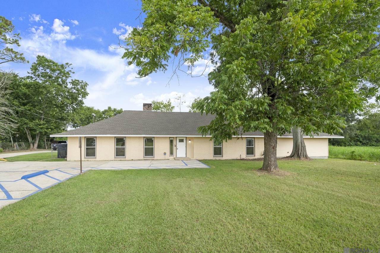 9725 Greenwell Springs Rd - Photo 1