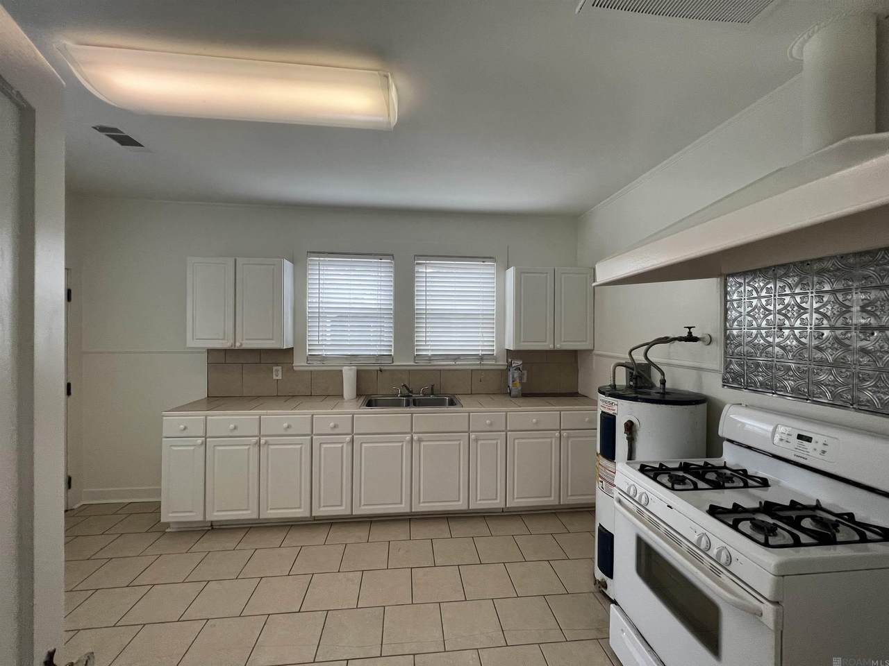 https://bt-photos.global.ssl.fastly.net/batonrouge/1280_boomver_1_2026015172-2.jpg