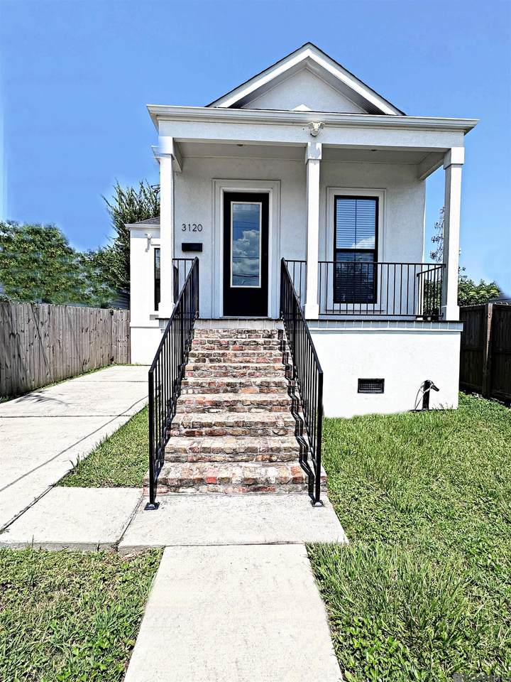 3120 Live Oak St - Photo 1
