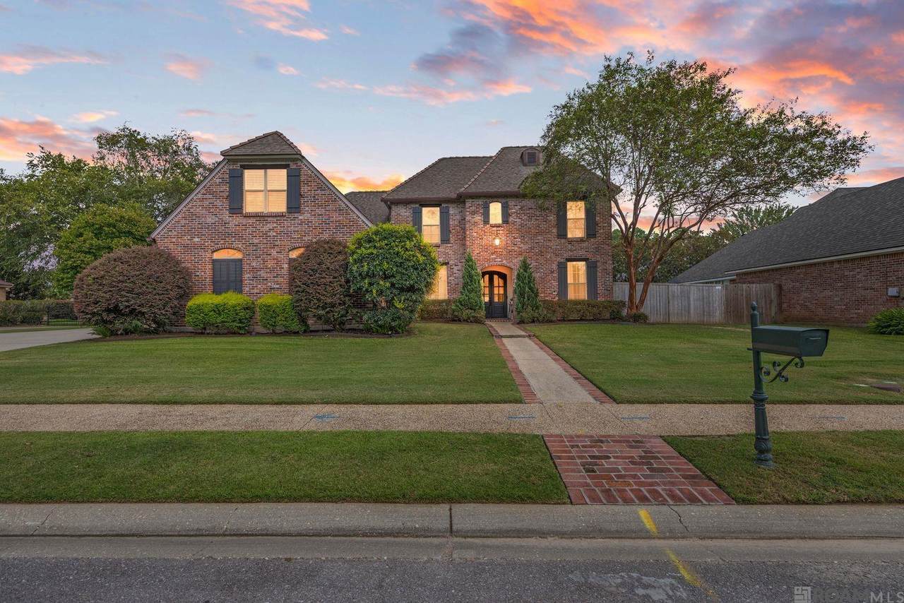 114 Innisbrook Dr - Photo 1