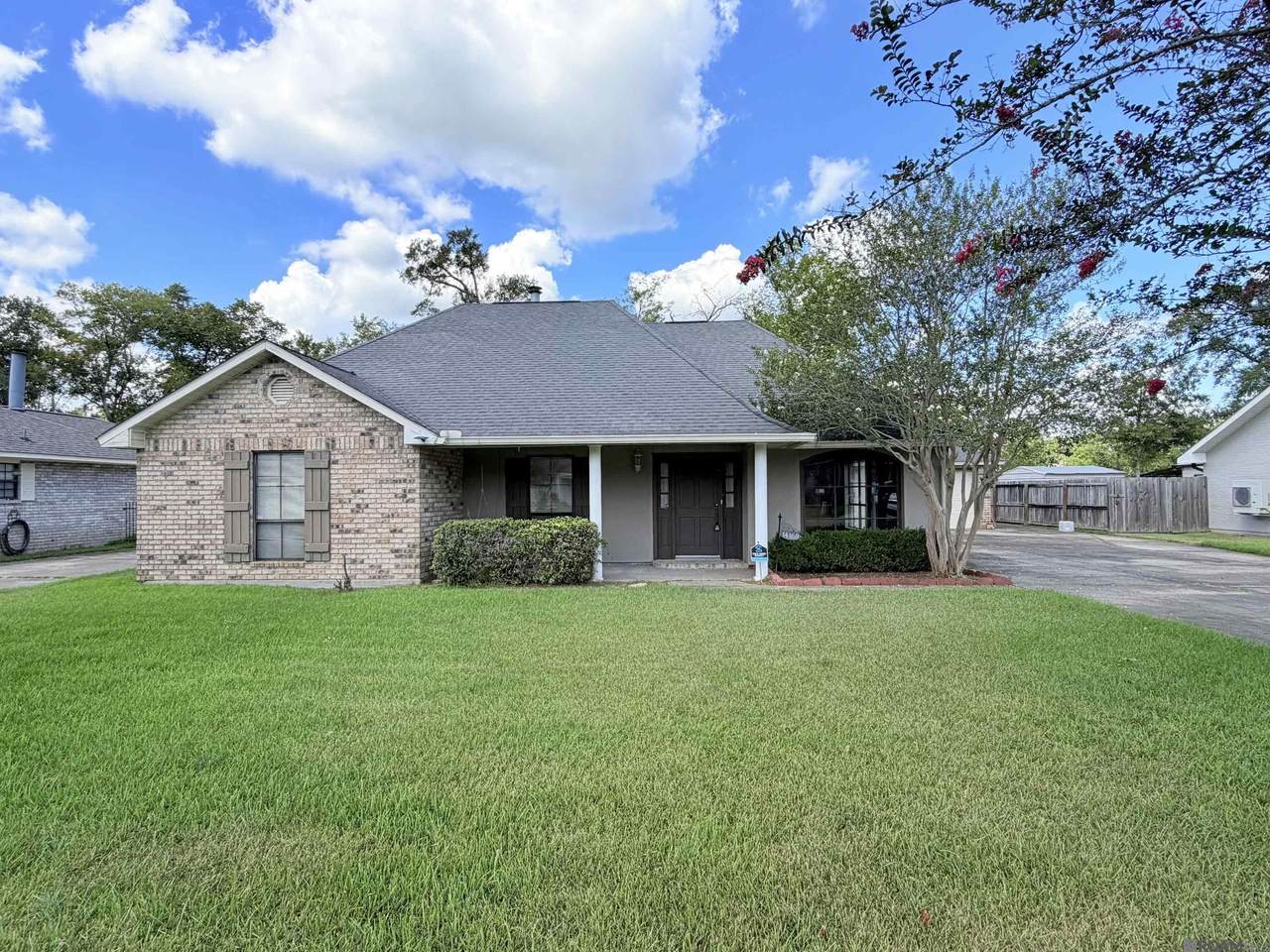 https://bt-photos.global.ssl.fastly.net/batonrouge/1280_boomver_1_2026016294-2.jpg