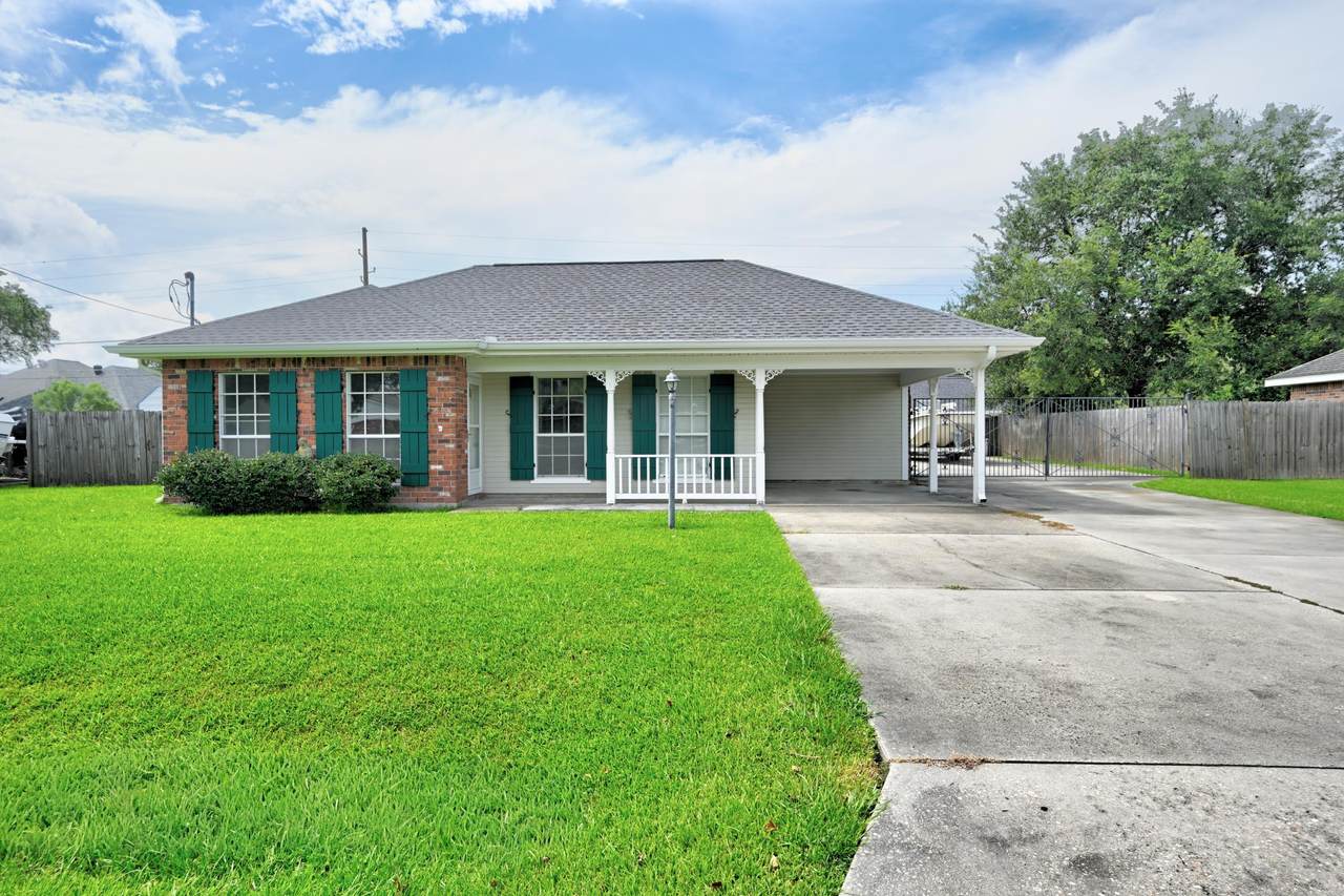306 Parkside Dr - Photo 1