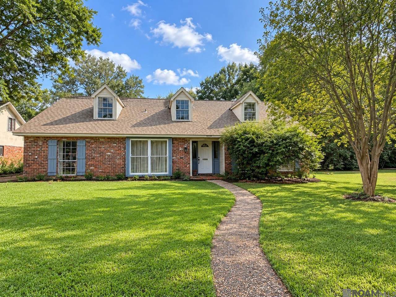 9736 Regency Dr - Photo 1