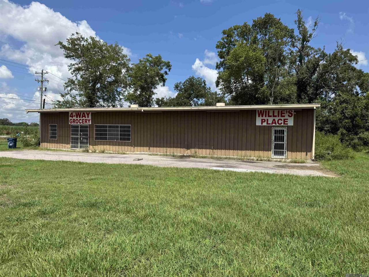 8236 Rosehill Dr - Photo 1