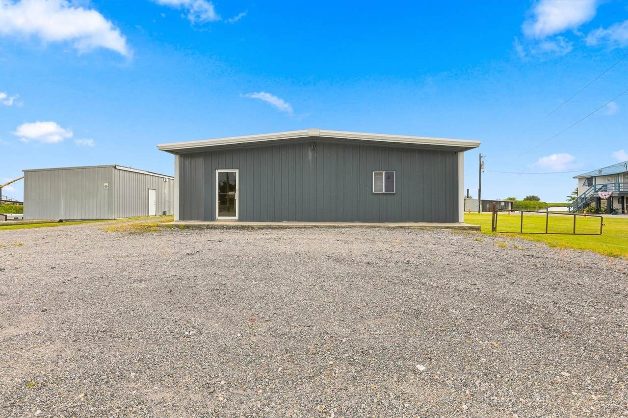 21119 Hwy 1 - Photo 1