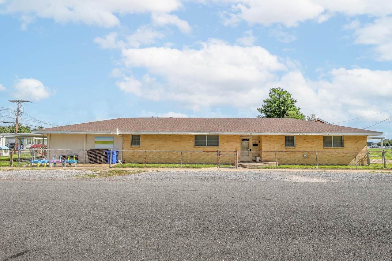 1001 East 12th Street - Photo 1